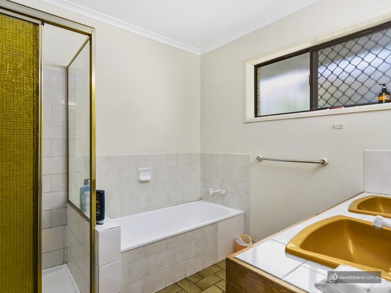 111 Bray Road, Lawnton QLD 4501