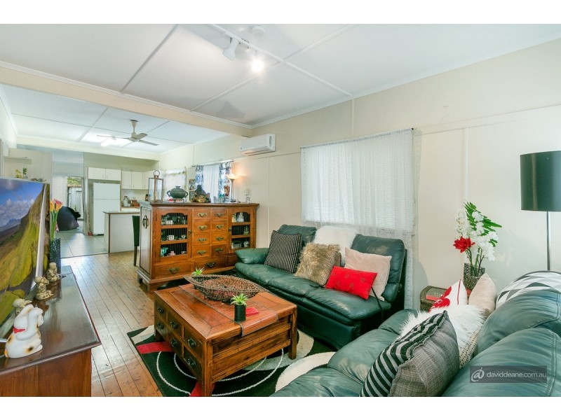 18 Hedge Street, Strathpine QLD 4500