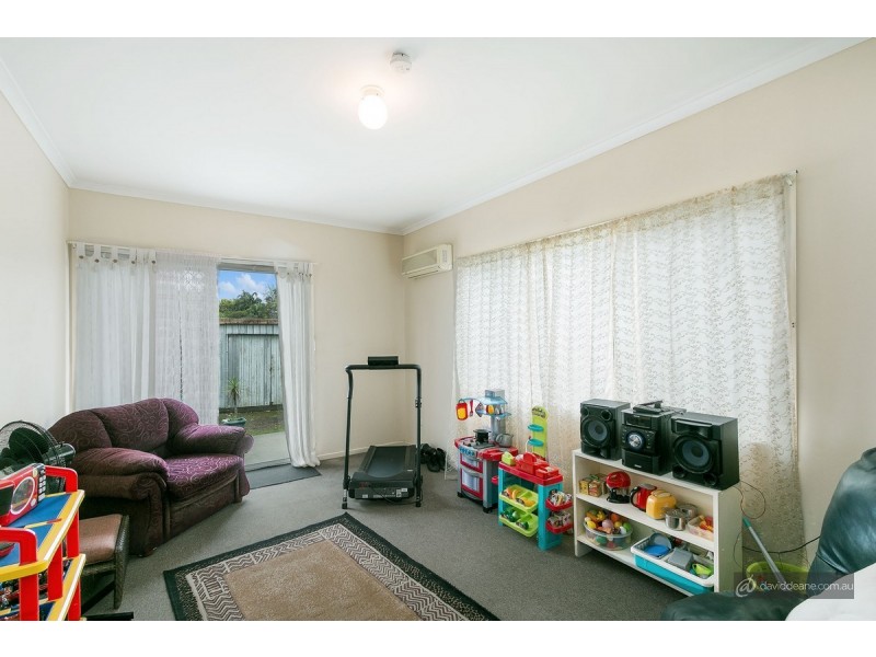 18 Hedge Street, Strathpine QLD 4500