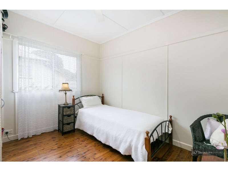 18 Hedge Street, Strathpine QLD 4500