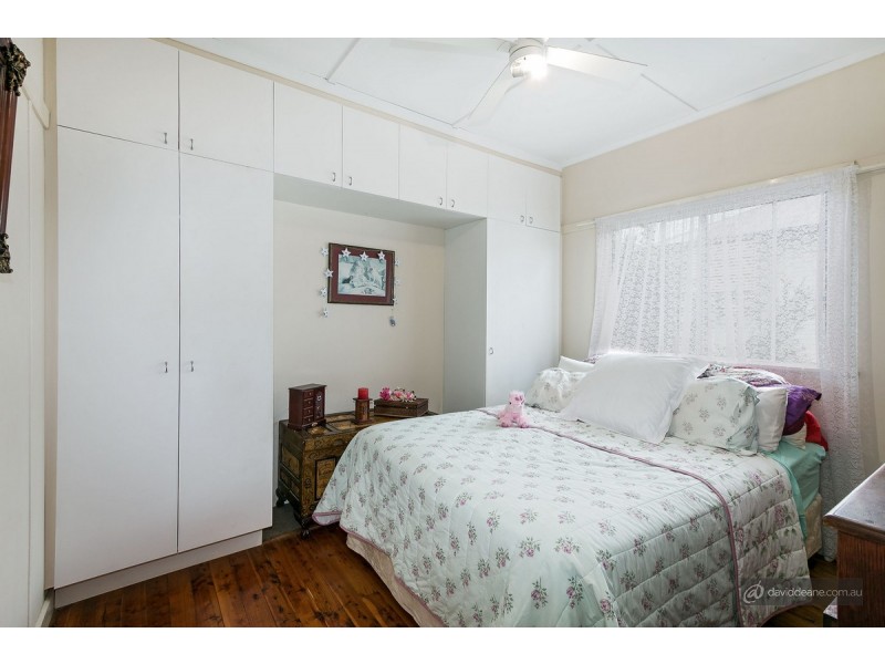 18 Hedge Street, Strathpine QLD 4500