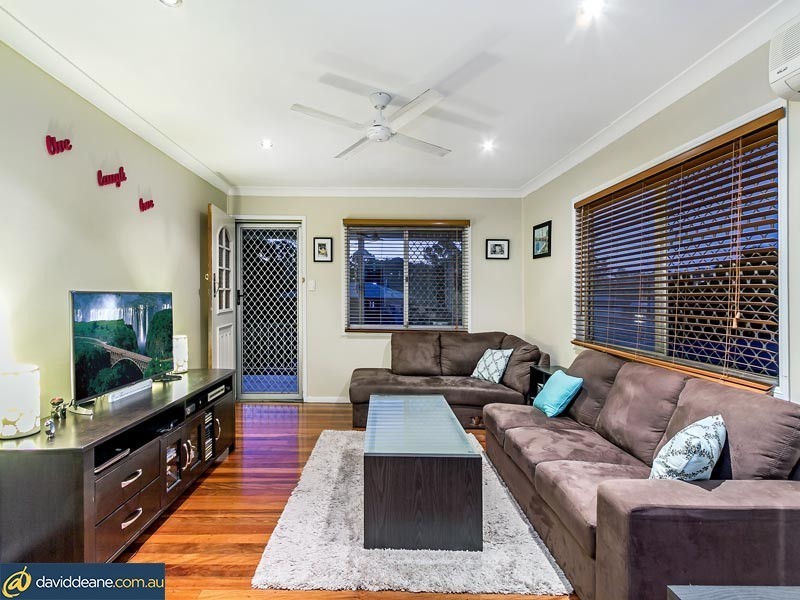 51 Valiant Cr, Strathpine QLD 4500