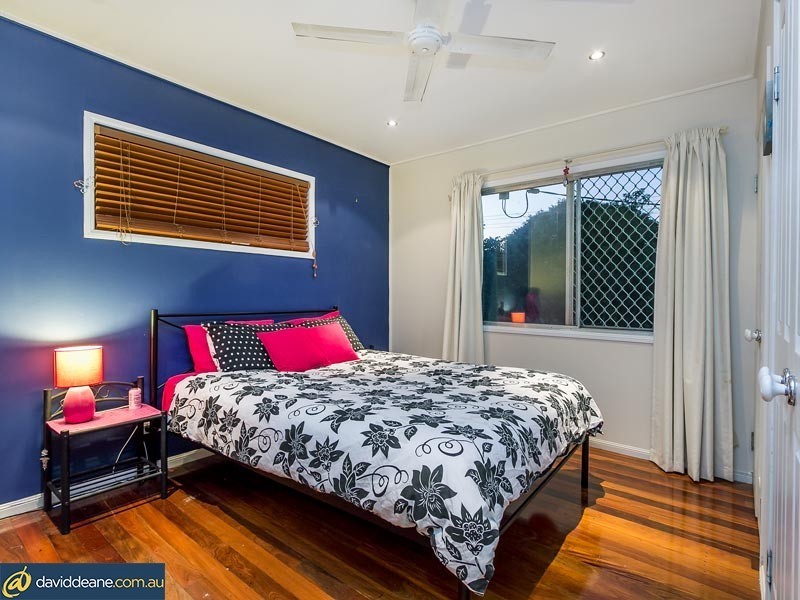 51 Valiant Cr, Strathpine QLD 4500