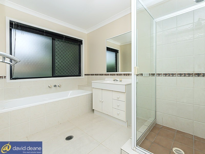 4 Crestview Court, Warner QLD 4500