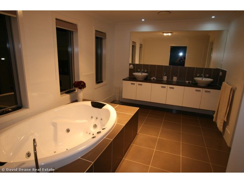 North Lakes QLD 4509
