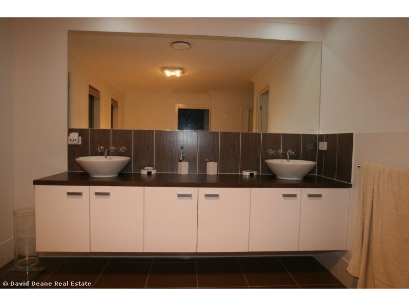 North Lakes QLD 4509