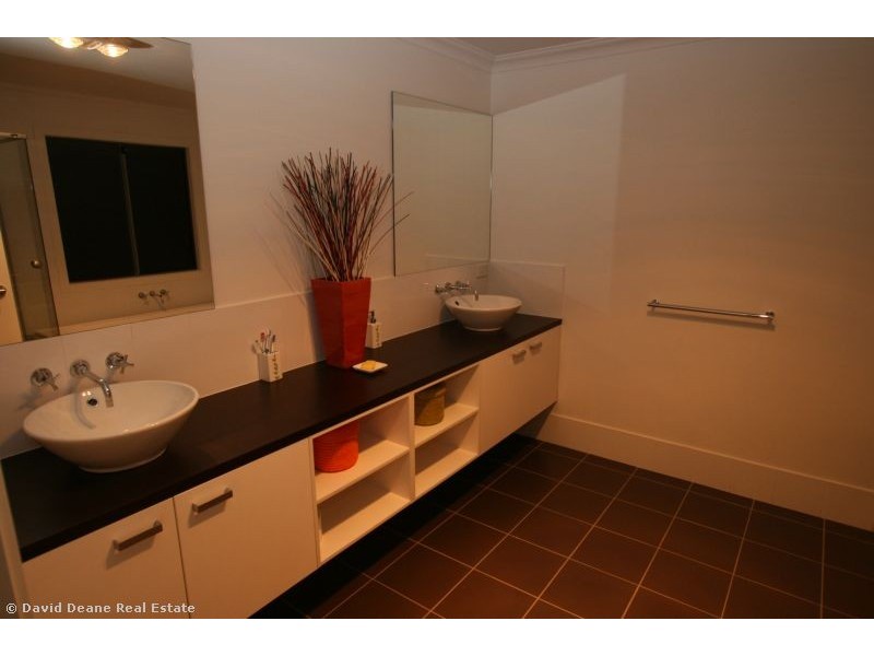 North Lakes QLD 4509