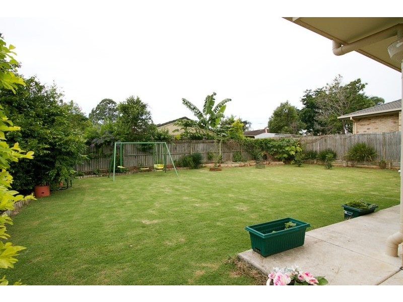 4 Mikaela Ct, Kallangur QLD 4503