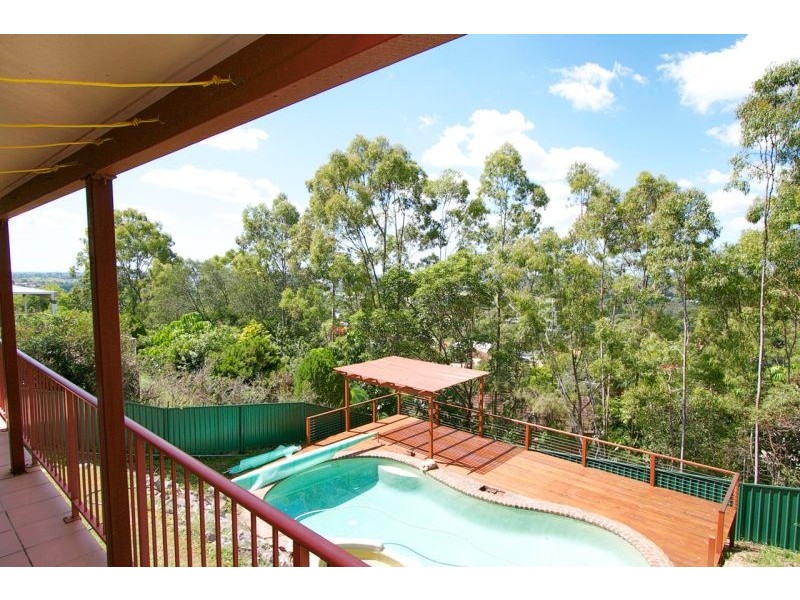 Eatons Hill QLD 4037