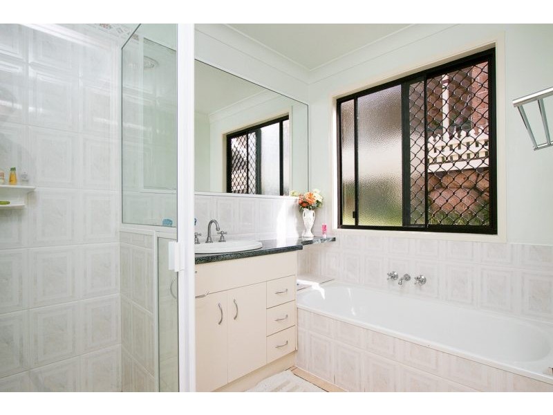 24 Paramount Drive, Warner QLD 4500