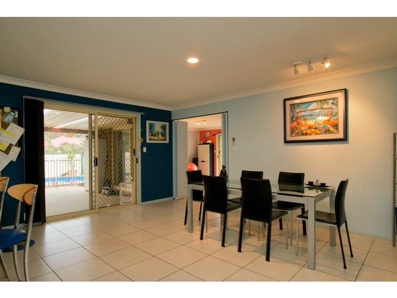 4 Mindi Ct, Cashmere QLD 4500