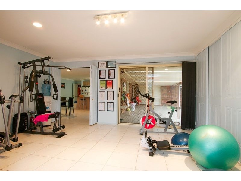 4 Mindi Ct, Cashmere QLD 4500