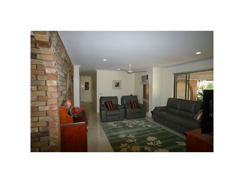 2 Faust St, Strathpine QLD 4500