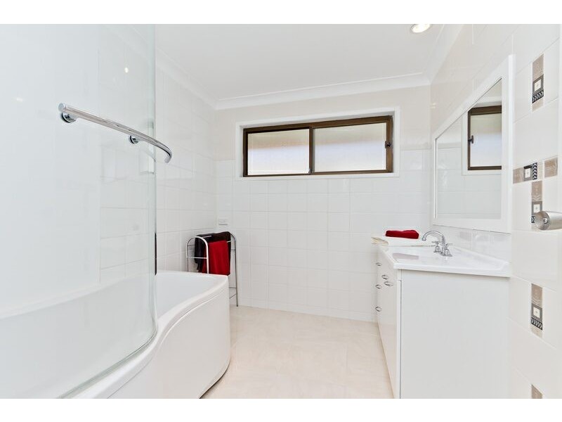 2 Faust St, Strathpine QLD 4500