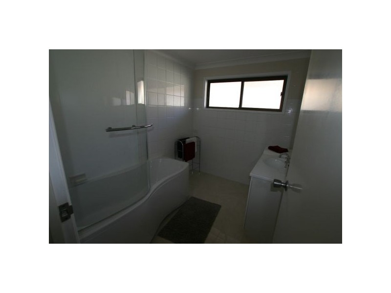 2 Faust St, Strathpine QLD 4500