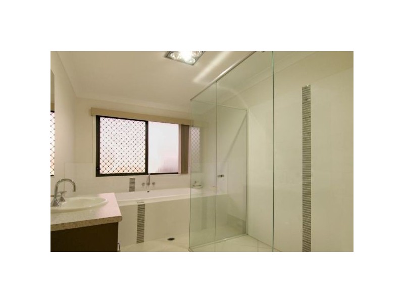 Glass House Mountains QLD 4518