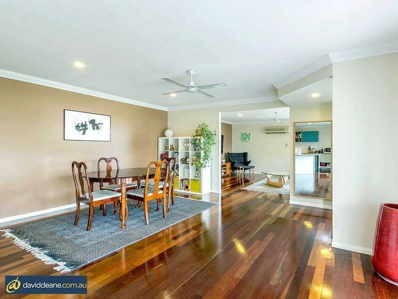 7 Midson St, Petrie QLD 4502