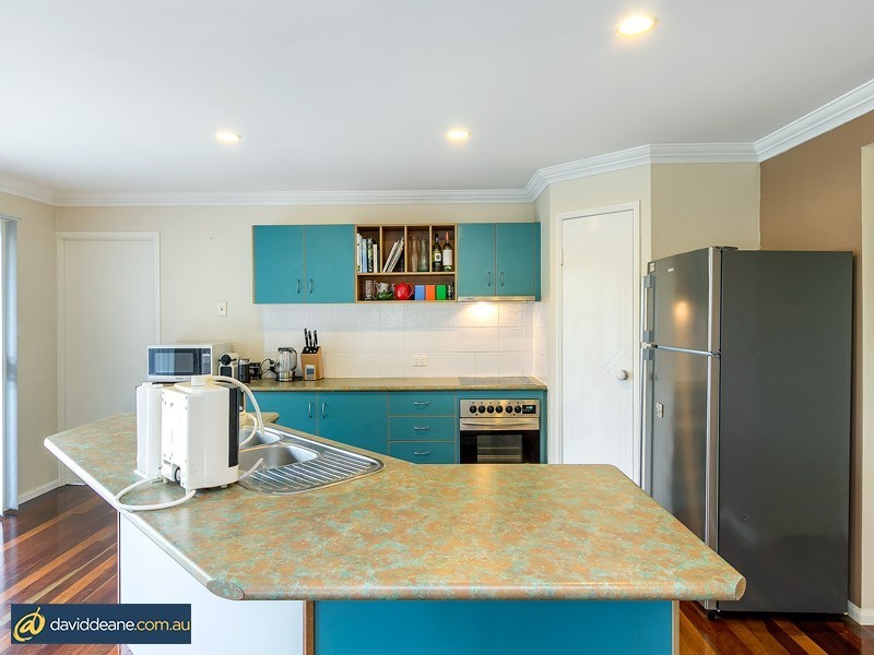 7 Midson St, Petrie QLD 4502