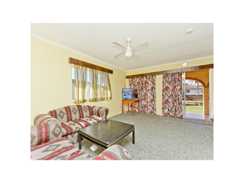 27 Lorraine Ct, Lawnton QLD 4501