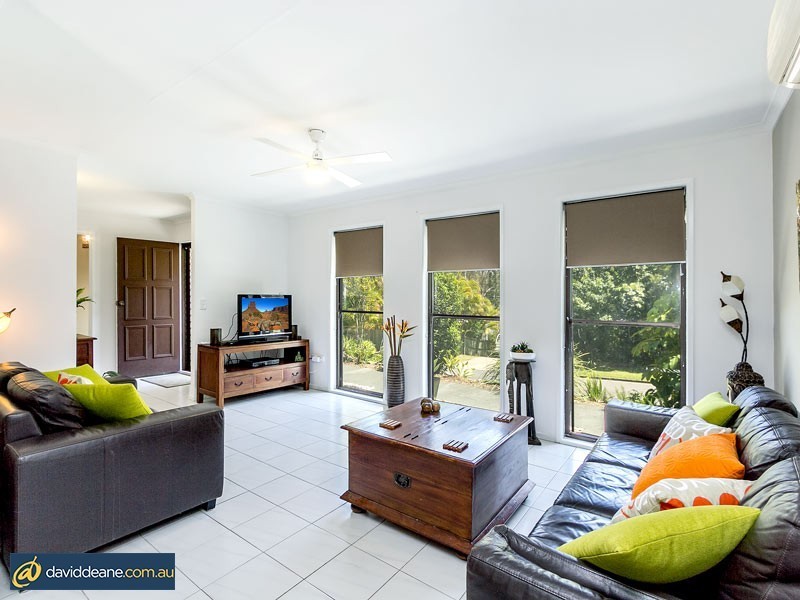 17 Killara Cres, Petrie QLD 4502