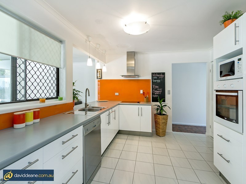 17 Killara Cres, Petrie QLD 4502