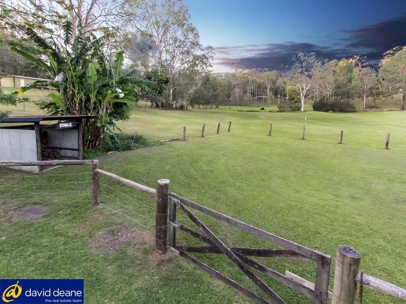 22 Whiteside Rd, Whiteside QLD 4503