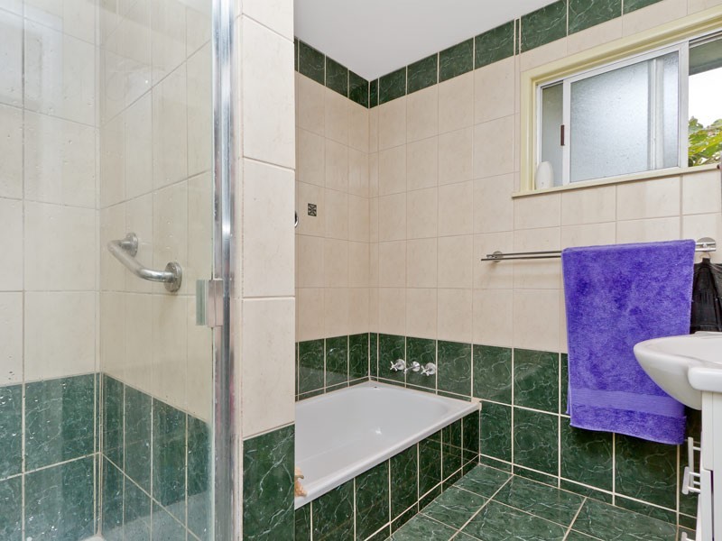 10 Clyde St, Kallangur QLD 4503