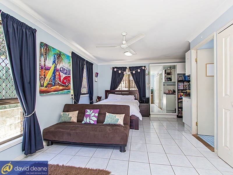 4 Dijon Ct, Petrie QLD 4502
