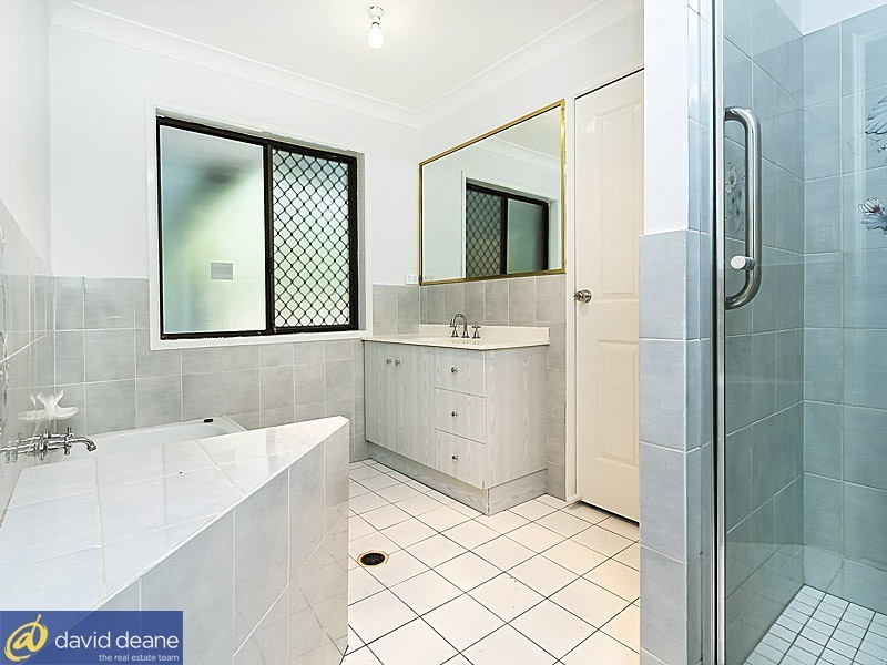 1 Lindale Ct, Cashmere QLD 4500