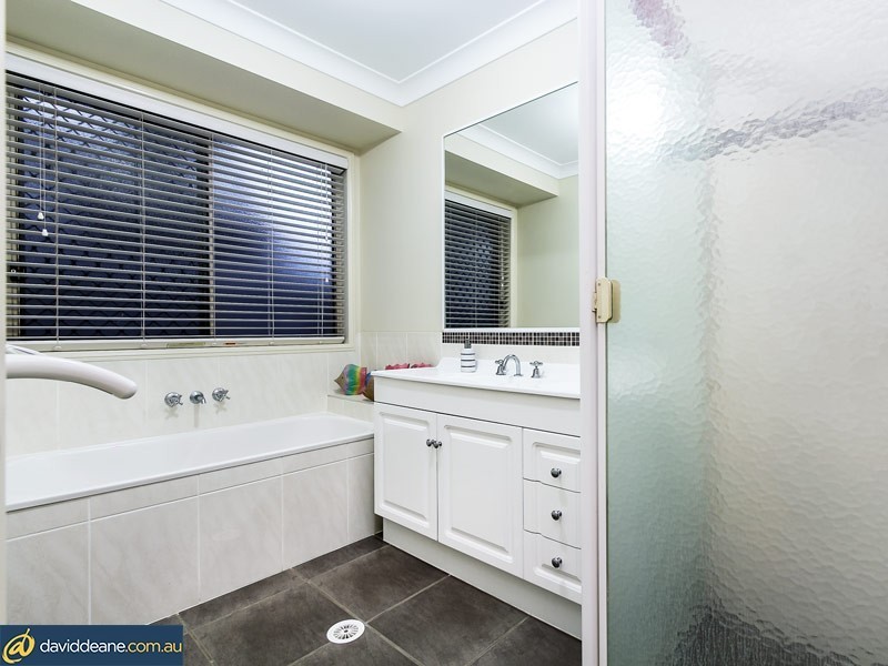 20 Skipton Cct, Kallangur QLD 4503