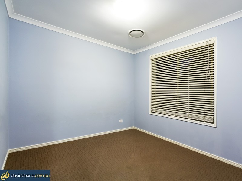 12 Glenveagh Pl, Kallangur QLD 4503