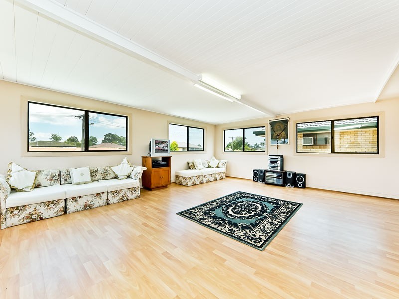 2 Pitchie St, Strathpine QLD 4500