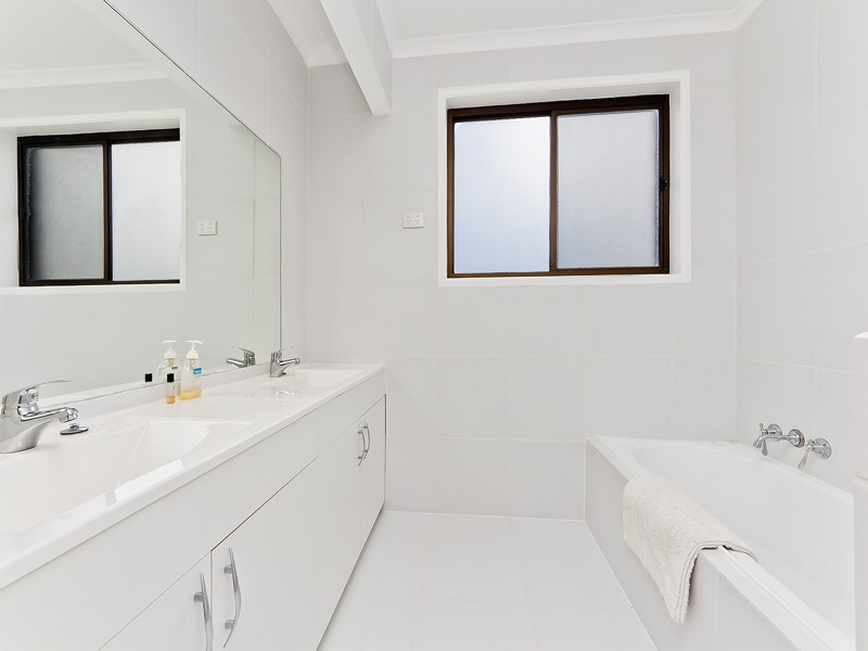 2 Pitchie St, Strathpine QLD 4500