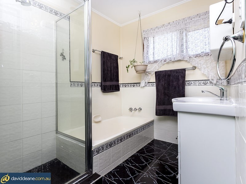 10 Palmer Pde, Strathpine QLD 4500