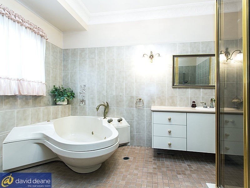 11 Bangalore st, Carseldine QLD 4034
