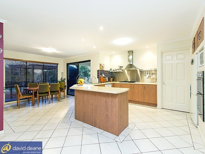 40 Hunter Cct, Petrie QLD 4502