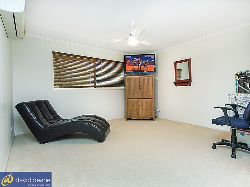 40 Hunter Cct, Petrie QLD 4502