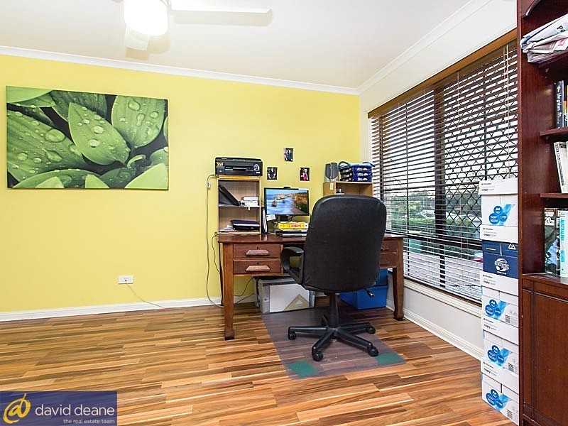 40 Hunter Cct, Petrie QLD 4502