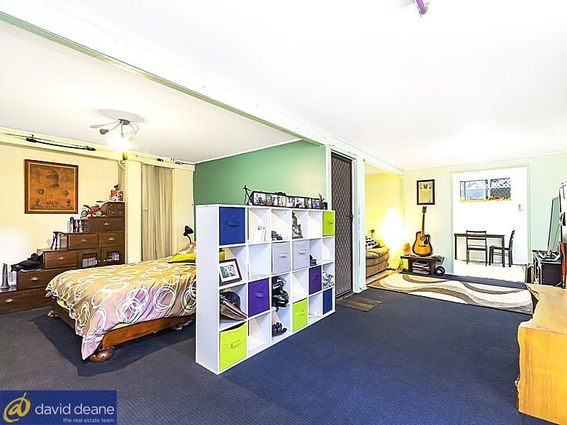 9 Lyndon St, Kallangur QLD 4503