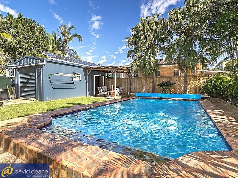 9 Lyndon St, Kallangur QLD 4503