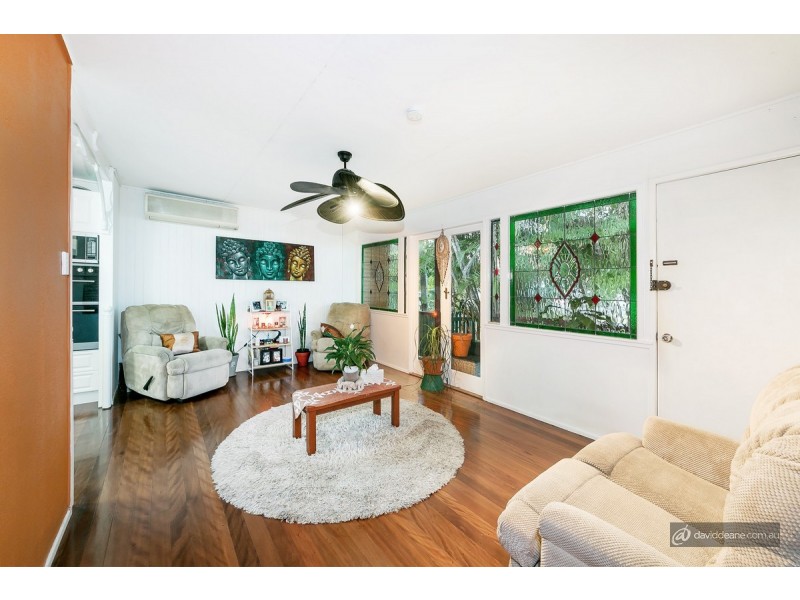 6 Boorogari Place, Petrie QLD 4502