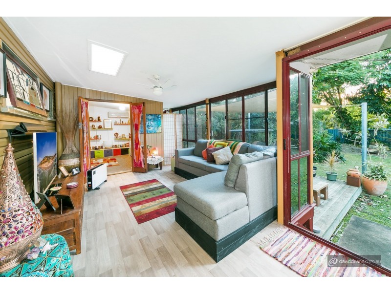 6 Boorogari Place, Petrie QLD 4502