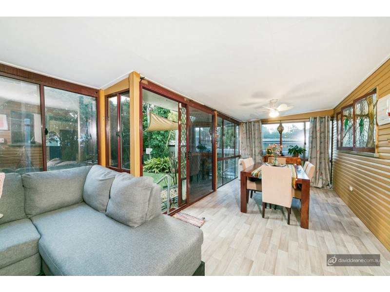 6 Boorogari Place, Petrie QLD 4502