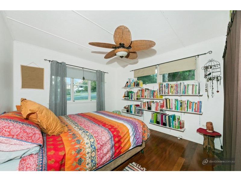 6 Boorogari Place, Petrie QLD 4502