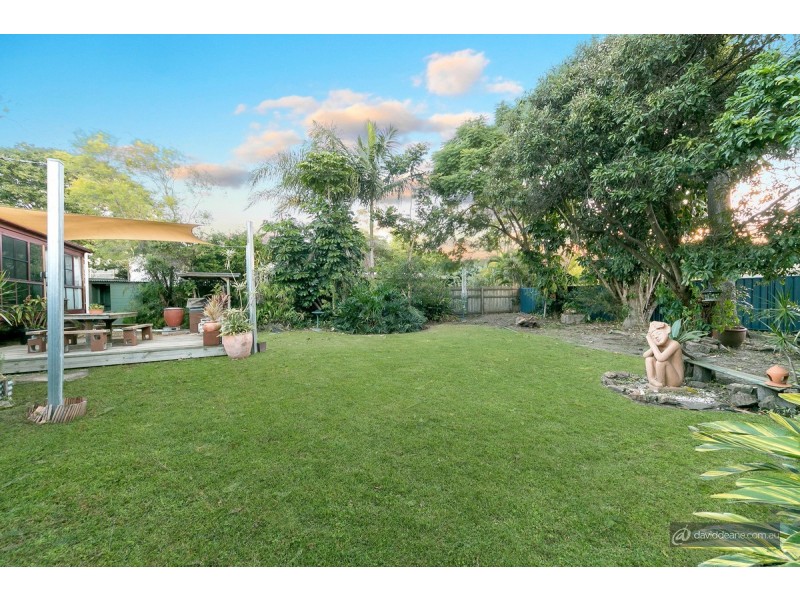 6 Boorogari Place, Petrie QLD 4502