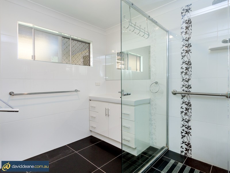 221 Bray Road, Lawnton QLD 4501