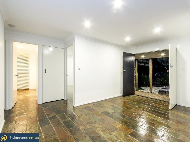 31 Constantia Dr, Petrie QLD 4502