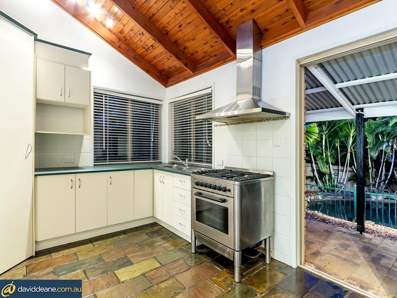 31 Constantia Dr, Petrie QLD 4502