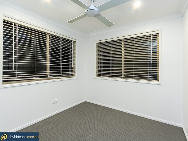 31 Constantia Dr, Petrie QLD 4502