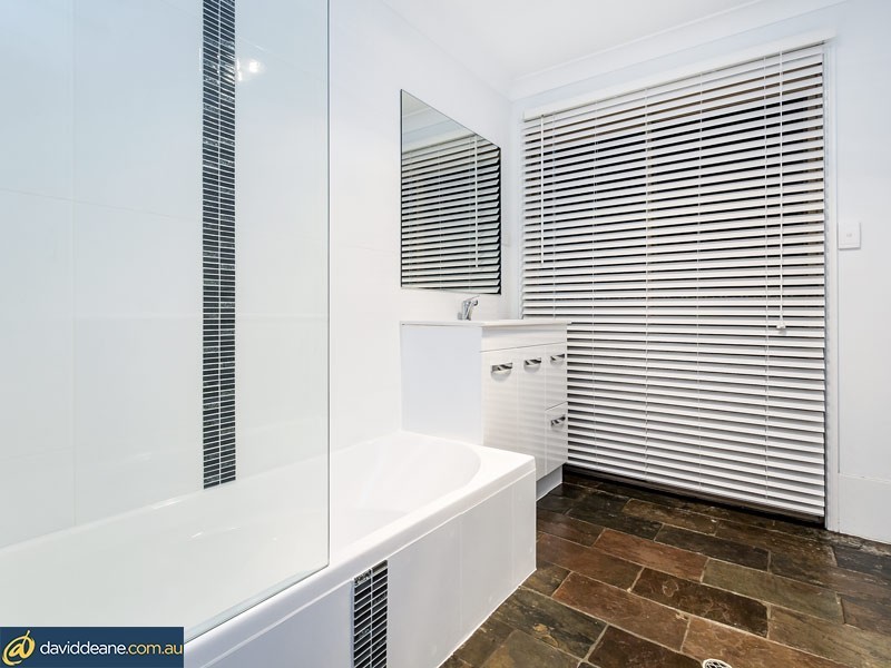 31 Constantia Dr, Petrie QLD 4502